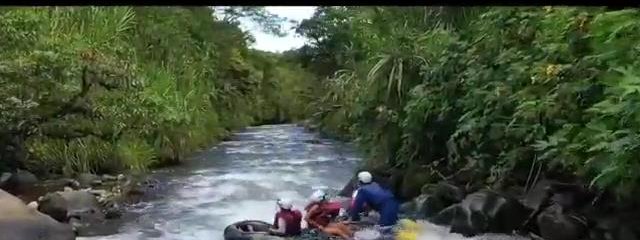 Tubing en el Río Mindo